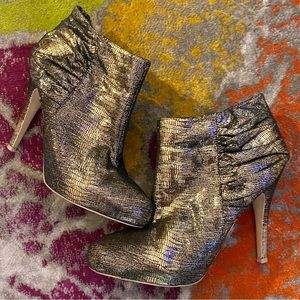 Colin Stuart Gold Textured Stiletto Booties, 8.5